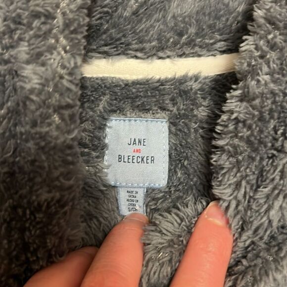 Jane and Bleecker Faux Fur Sweater - Picture 6 of 7